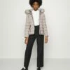 DKNY SHORT PUFFERS - Winter Jacket - Thiste 9 DKNY SHORT PUFFERS - Winter Jacket - Thiste -Bag Haven Store 11167e2c83c54f07b69ff02b92bc5fff