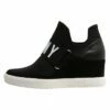 DKNY COSMOS - Trainers - Black 10 DKNY COSMOS - Trainers - Black -Bag Haven Store 2f9855a74cfb46ffb93df01d1eab8b83