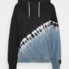 DKNY PLACED TIE DYE RELAXED FIT HOODIE - Zip-up Sweatshirt - Country Blue -Bag Haven Store 3c6c3e588aca4843b2a1e9789a2510ba