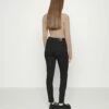DKNY BLEEKER SHAPING - Jeans Skinny Fit - Black Rinse -Bag Haven Store 3c87cfe4def4409a98455a5ad20acfe2
