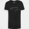 DKNY SCRIPT LOGO - Print T-shirt - Black 10 DKNY SCRIPT LOGO - Print T-shirt - Black -Bag Haven Store 3ce9e94938fb4997a92d64b92be168a0