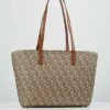 DKNY BRYANT MEDIUM TOTE LOGO - Handbag - Chino/caramel 11 DKNY BRYANT MEDIUM TOTE LOGO - Handbag - Chino/caramel -Bag Haven Store 51891fbda8424efa9a708b80f819599e