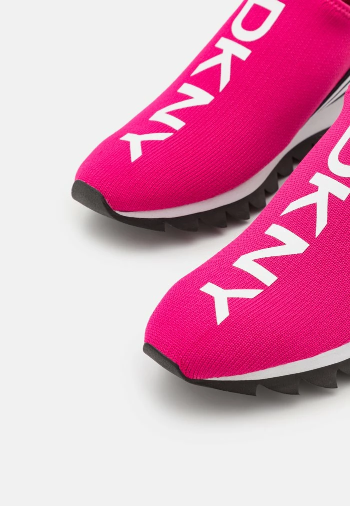 DKNY ABBI RUNNER - Trainers - Jungle Fushia/white 9 DKNY ABBI RUNNER - Trainers - Jungle Fushia/white - Image 7