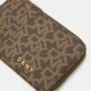 DKNY BRYANT ZIP CARD HOLDER LOGO - Wallet - Mocha/caramel -Bag Haven Store 7326199cc5294e5284e3cd1d023027c2