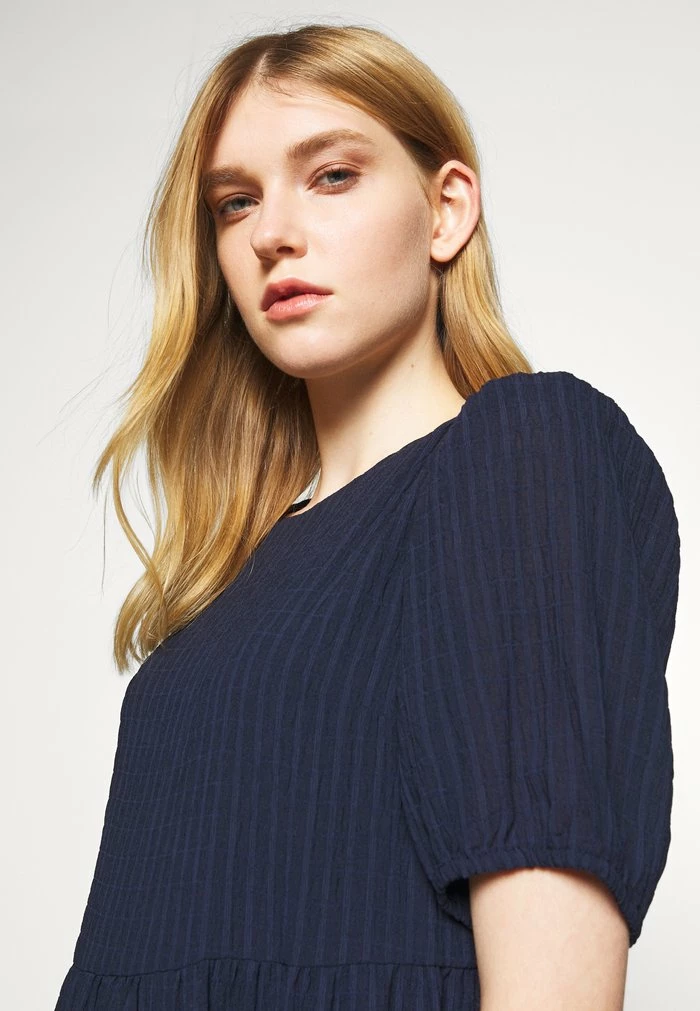 DKNY PUFF SLEEVE TIERED TRAPEZE - Day Dress - Spring Navy 6 DKNY PUFF SLEEVE TIERED TRAPEZE - Day Dress - Spring Navy - Image 4