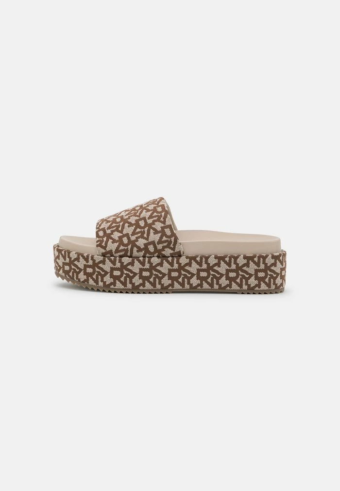 DKNY PLATFORM SLIDE - Heeled Mules - Chino 4 DKNY PLATFORM SLIDE - Heeled Mules - Chino - Image 2