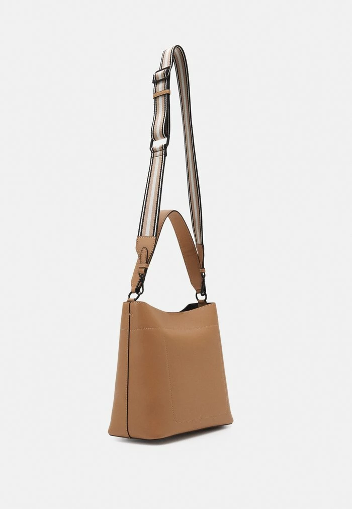 DKNY CRAWFORD - BUCKET - Handbag - Cashew 4 DKNY CRAWFORD - BUCKET - Handbag - Cashew - Image 2