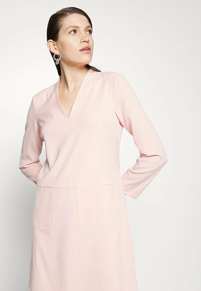 DKNY V NECK SHIFT WITH POCKETS - Day Dress - Powder 6 DKNY V NECK SHIFT WITH POCKETS - Day Dress - Powder - Image 4