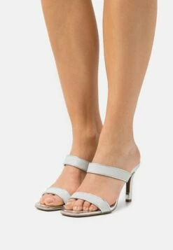 DKNY BARIA DOUBLE BAND - Heeled Mules - Silver