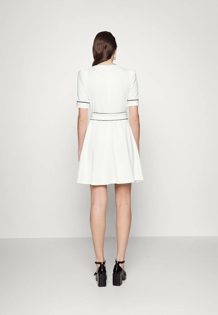 DKNY SHORT PUFF SLEEVE BELTED FIT AND FLARE - Day Dress - Ivory/spring Navy 5 DKNY SHORT PUFF SLEEVE BELTED FIT AND FLARE - Day Dress - Ivory/spring Navy - Image 3
