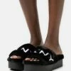 DKNY PALZ SLIDE - Slippers - Black/white 1 DKNY PALZ SLIDE - Slippers - Black/white -Bag Haven Store b477582b7dd8462d8701a20f65d335e0