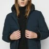 DKNY PACKABLE AND PUFFERS - Winter Jacket - Blue Steel 13 DKNY PACKABLE AND PUFFERS - Winter Jacket - Blue Steel -Bag Haven Store bfb993a99f5645239ee4864d4d86d143