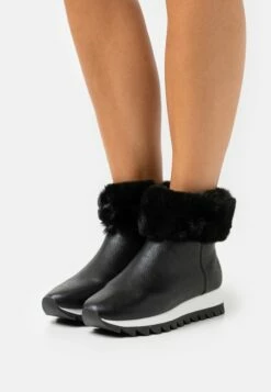 DKNY BOOT - Platform Ankle Boots - Black