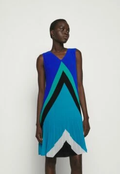 DKNY VNECK PLEATED SHIFT - Shift Dress - Multi Chevron/light Ocean Blue