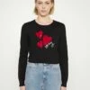 DKNY SEQUIN HEART CREWNECK - Jumper - Black/rudolph Red -Bag Haven Store cfeb6c08dbf54ffeb8cd5b8c7b26a347