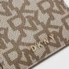 DKNY BRYANT ZIP CARD HOLDER LOGO - Wallet - Chino/caramel -Bag Haven Store da05fb23e9774d20a01e38c6c8fad2f7