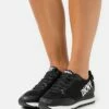 DKNY JAXSON LACE UP JOGGER - Trainers - Black/white -Bag Haven Store dfa3aaee3d1d43e9a35c341baf66c3c3