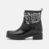 DKNY RAINY SLIP ON BOOTIE - Wellies - Black/white -Bag Haven Store f14ed766bed6411ebf7972edc1f0884c