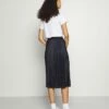 DKNY MIDI PLEATEDSKIRT - Pleated Skirt - Spring Indigo -Bag Haven Store f215b9fc68f24299b2253acfe9d73ae7