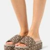 DKNY PLATFORM SLIDE - Heeled Mules - Chino 1 DKNY PLATFORM SLIDE - Heeled Mules - Chino -Bag Haven Store fce2236581d04e7fb763169696a41e70